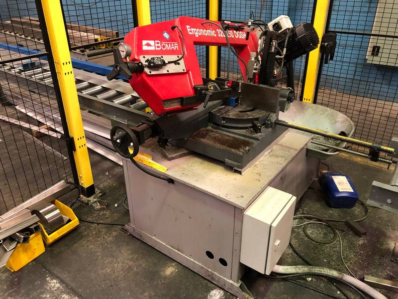 Bomar 320 258 Dgsh Ergonomic Semi Automatic Mitre Cutting Bandsaw Installation 001