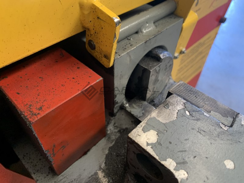 Used ICARO CP26/32 Combined Production Rebar Cutter And Bender Machine Used ICARO CP26/32 Combined Production Rebar Cutter And Bender Machine