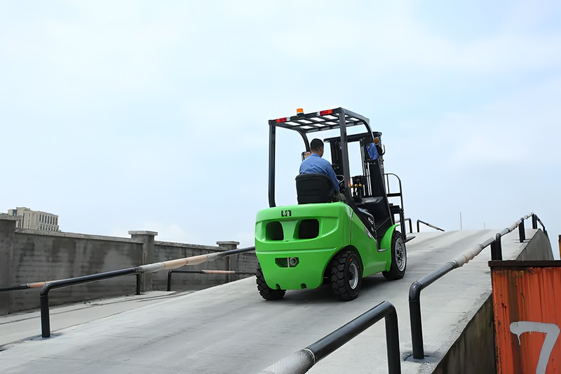 PowerLift ECO 3.0T Series Lithium Battery Forklift PowerLift ECO 3.0T Series Lithium Battery Forklift