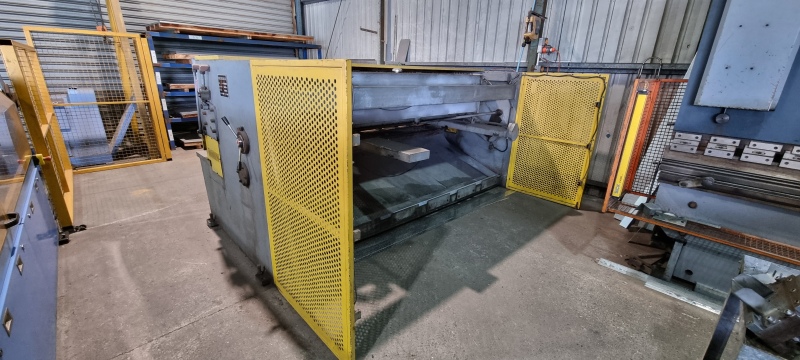 Used Hydraulic Guillotine QC12Y Year 2007 Used Hydraulic Guillotine QC12Y Year 2007