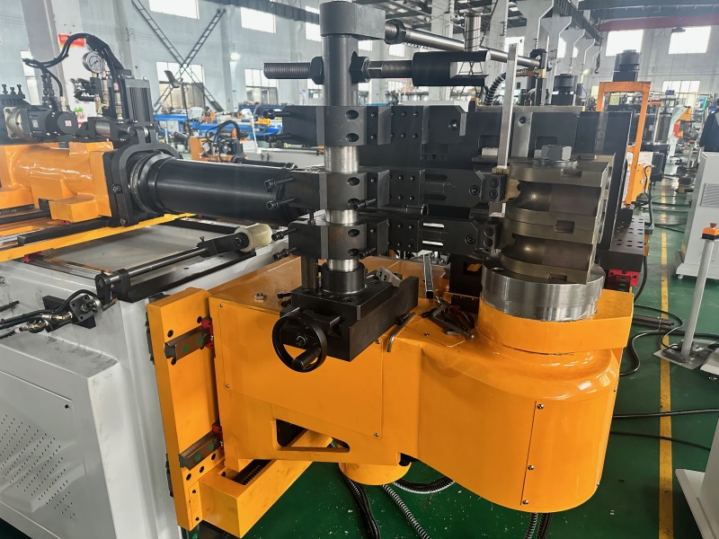 Unitech TBM63X4-2A-1S CNC Tube Bending Machine Unitech TBM63X4-2A-1S CNC Tube Bending Machine