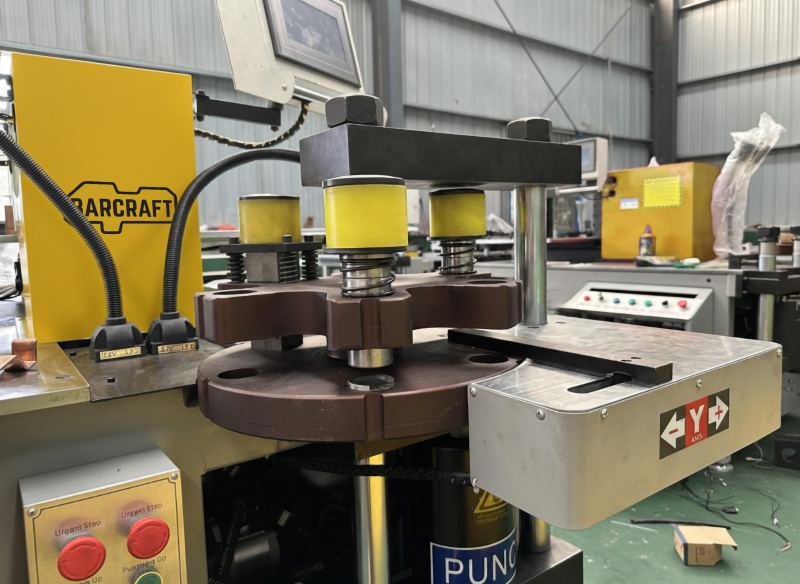 SMG BarCraft 3000XA PRO CNC Fully Automatic Three in One Busbar Processing Station SMG BarCraft 3000XA PRO CNC Fully Automatic Three in One Busbar Processing Station