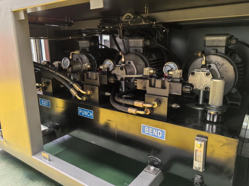 SMG BarCraft 3000XA PRO CNC Fully Automatic Three in One Busbar Processing Station SMG BarCraft 3000XA PRO CNC Fully Automatic Three in One Busbar Processing Station