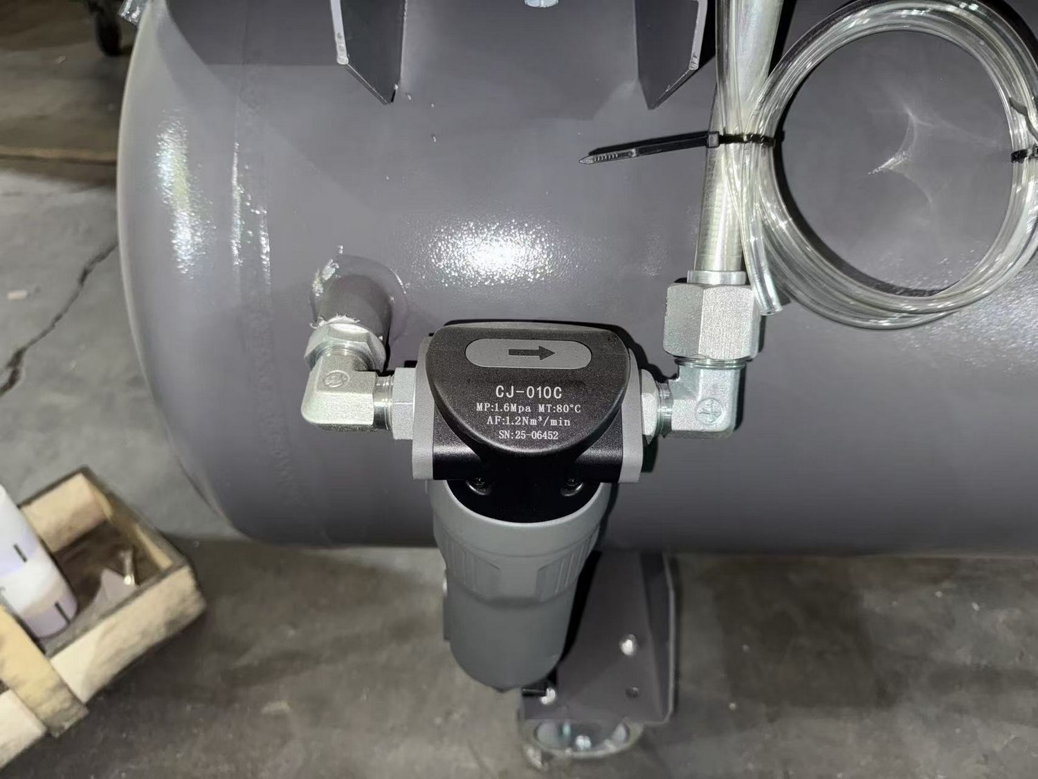 HyperAir VARI-ECO 1100S Single Phase Air Compressor – Direct Drive – 7.5kW / 10.0HP 270L – 38.85CFM/1100LPM – Refrigerated Air Dryer – Tank Mount HyperAir VARI-ECO 1100S Single Phase Air Compressor – Direct Drive – 7.5kW / 10.0HP 270L – 38.85CFM/1100LPM – Refrigerated Air Dryer – Tank Mount