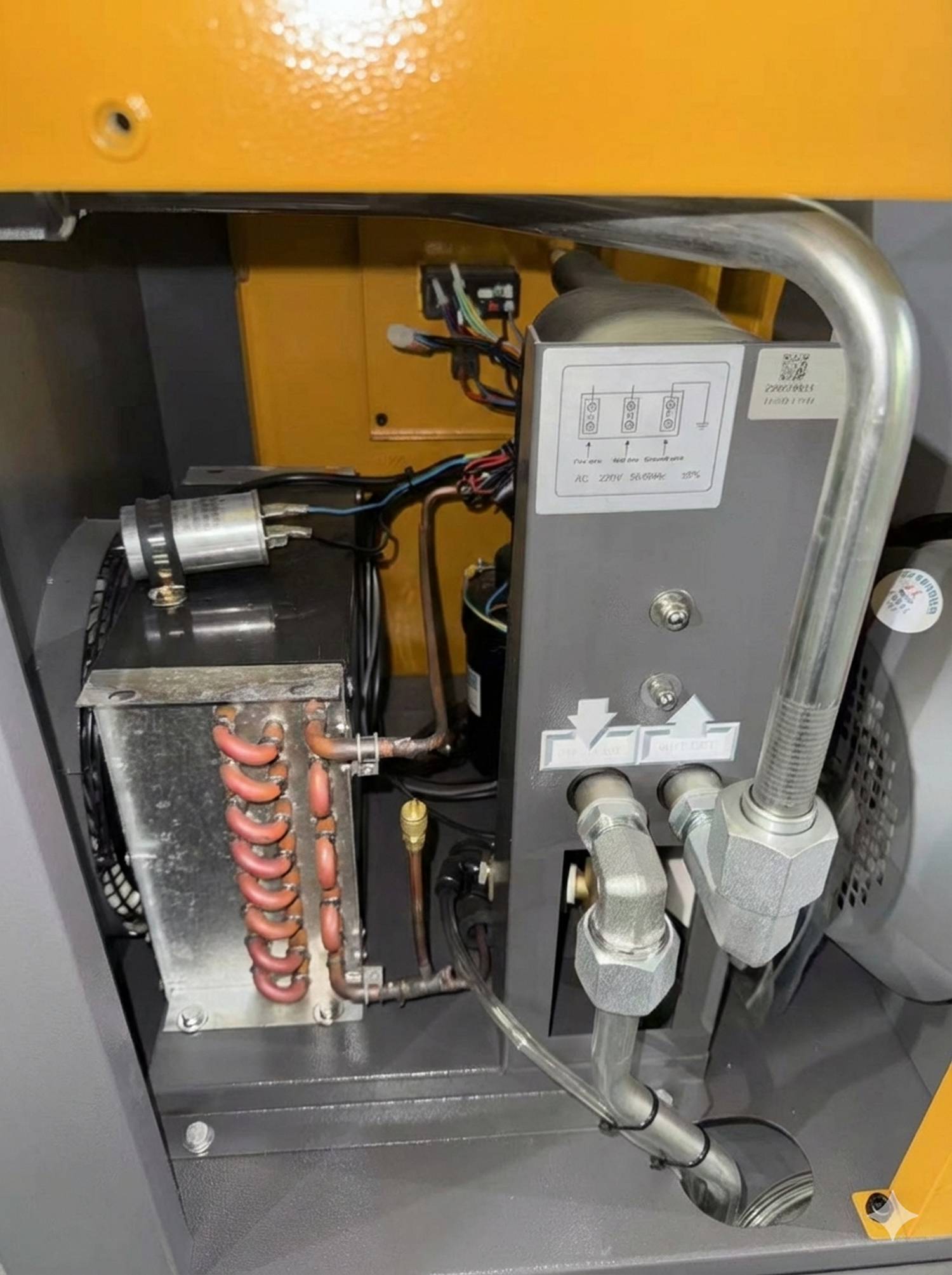 HyperAir VARI-ECO 1100S Single Phase Air Compressor – Direct Drive – 7.5kW / 10.0HP 270L – 38.85CFM/1100LPM – Refrigerated Air Dryer – Tank Mount HyperAir VARI-ECO 1100S Single Phase Air Compressor – Direct Drive – 7.5kW / 10.0HP 270L – 38.85CFM/1100LPM – Refrigerated Air Dryer – Tank Mount