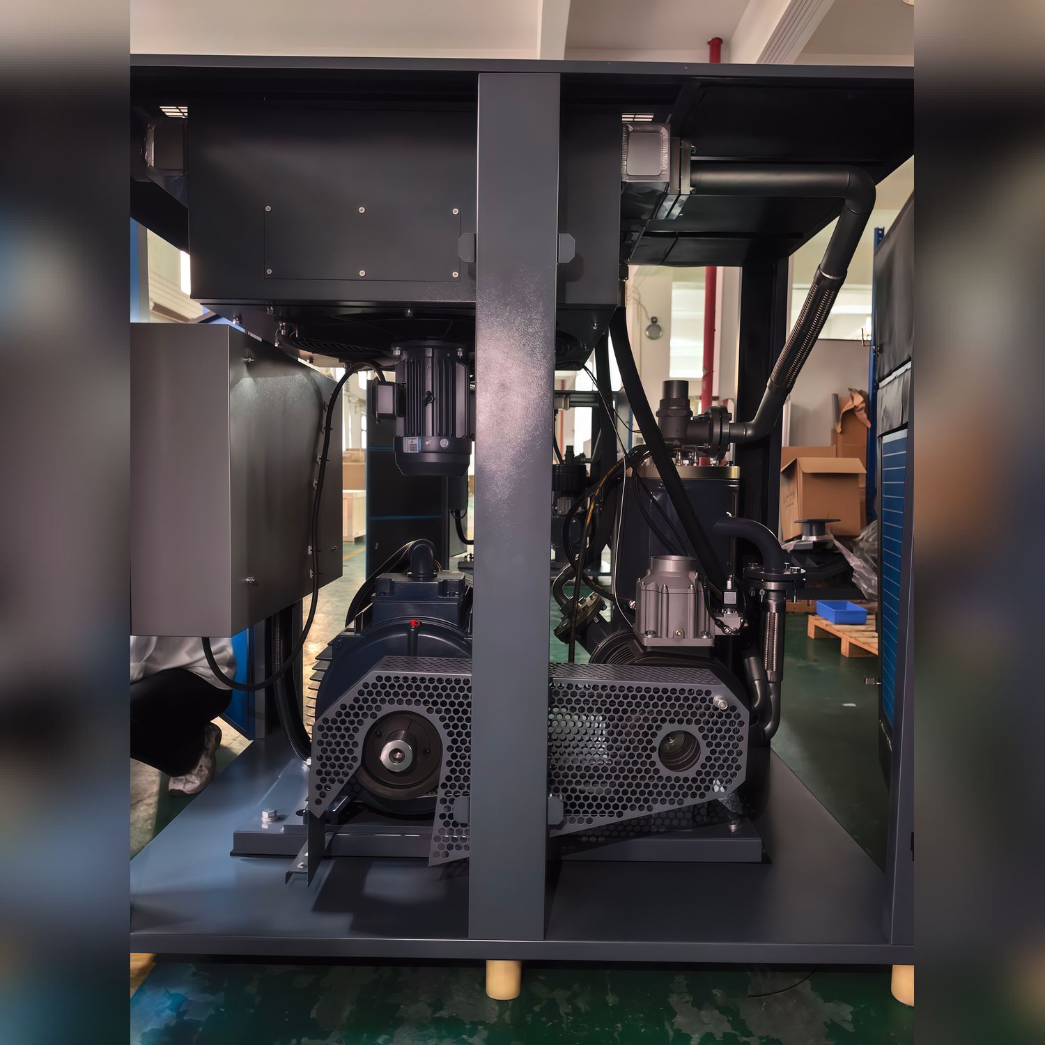 Cooper RX358 Rotary Screw Air Compressor – Direct Drive 8 Bar, 55kW / 75HP – 358 CFM / 10,000 LPM – No Air Dryer – Base Mount Cooper RX358 Rotary Screw Air Compressor – Direct Drive 8 Bar, 55kW / 75HP – 358 CFM / 10,000 LPM – No Air Dryer – Base Mount