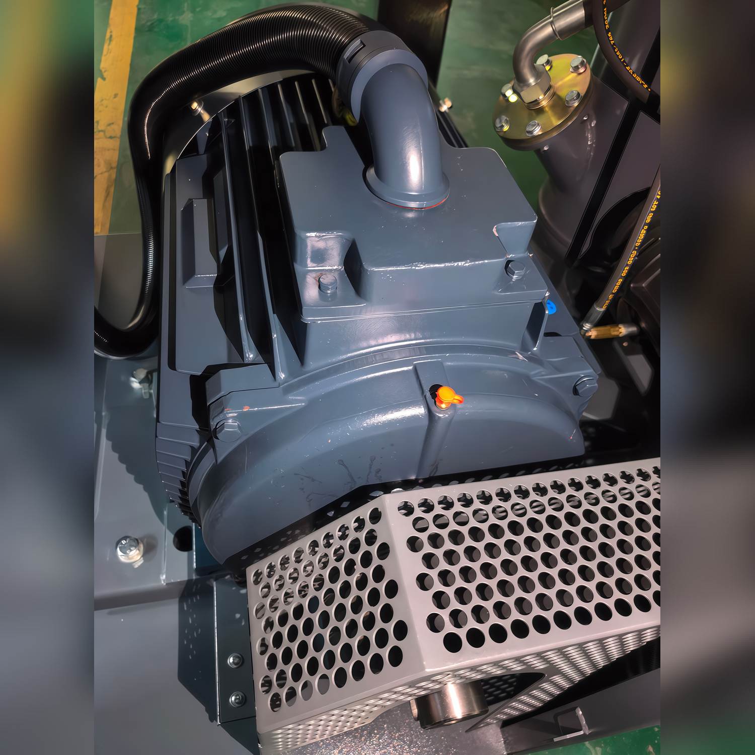 Cooper RX358 Rotary Screw Air Compressor – Direct Drive 8 Bar, 55kW / 75HP – 358 CFM / 10,000 LPM – No Air Dryer – Base Mount Cooper RX358 Rotary Screw Air Compressor – Direct Drive 8 Bar, 55kW / 75HP – 358 CFM / 10,000 LPM – No Air Dryer – Base Mount